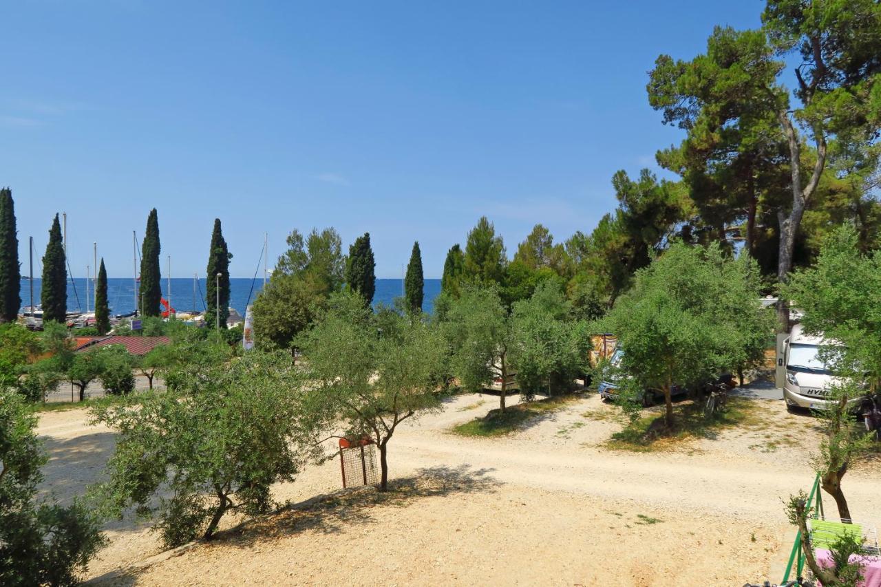 Porton Nature Hideouts